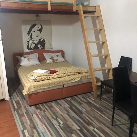 7Dab Apartment Bezeredj Contactless Self -Check-In Budapest Eksteriør billede