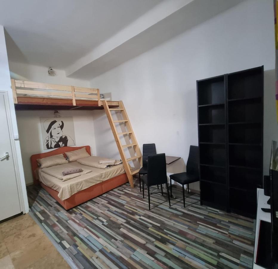 7Dab Apartment Bezeredj Contactless Self -Check-In Budapest Eksteriør billede